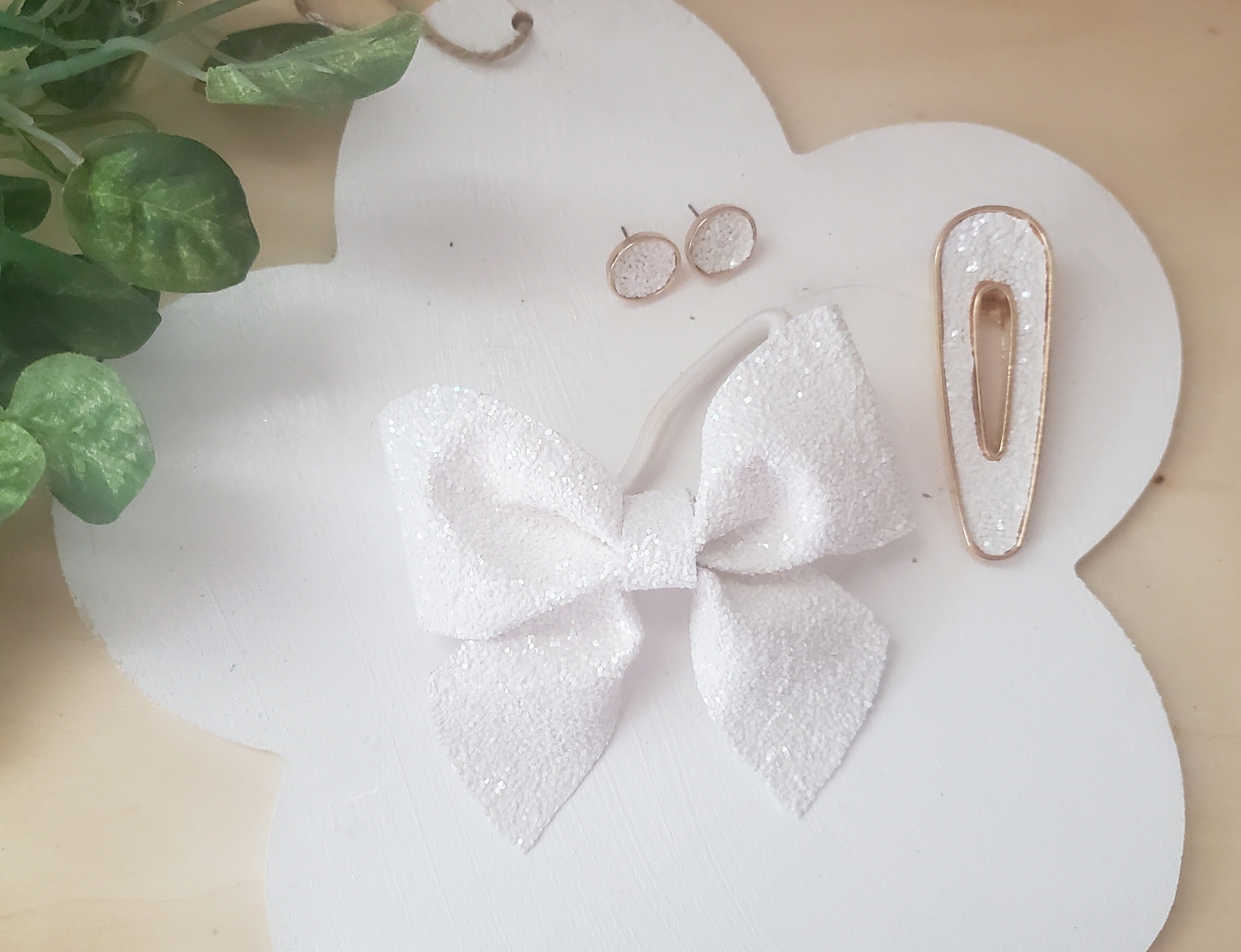 hair bow, hair bows, air bow, bows for hair, little girls hair bow, toddler bows, small bows, bows, bow, medium bows, large bows, spring bows, spring headband, springtime bows, summer time bows, summer bows, bows for little girls,