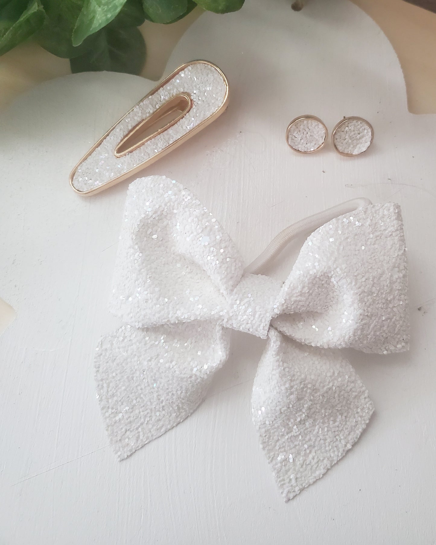 hair bow, hair bows, air bow, bows for hair, little girls hair bow, toddler bows, small bows, bows, bow, medium bows, large bows, spring bows, spring headband, springtime bows, summer time bows, summer bows, bows for little girls,