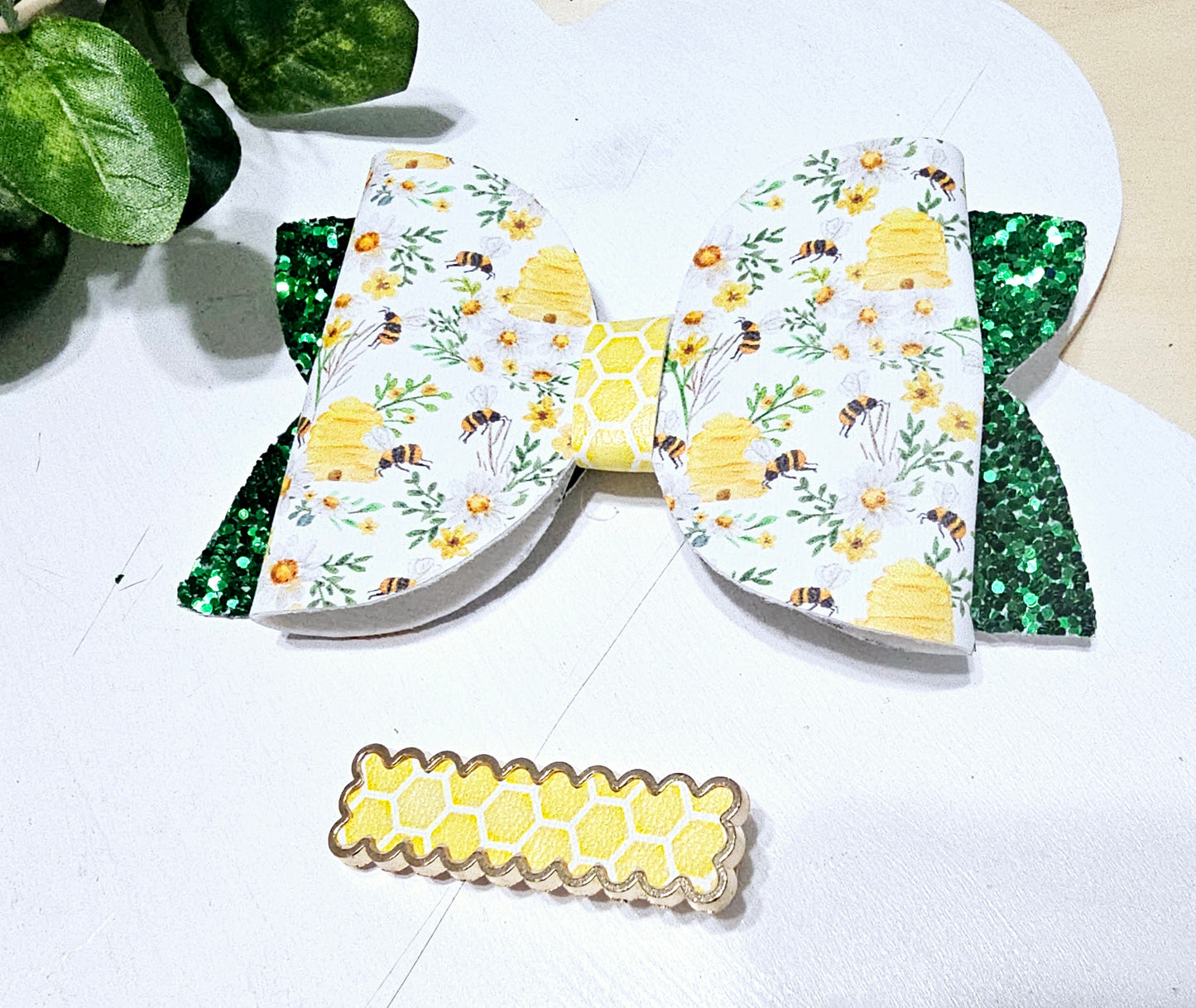 Sweet Honey Bee Hair Bows | LovelyExpressionLLC