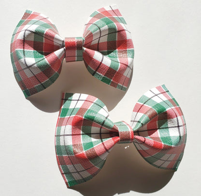 Red and Green Plaid Bow-Ties